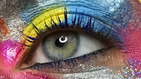 Colorful eyeshadow makeup look