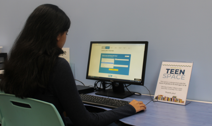 Teen using tutor.com